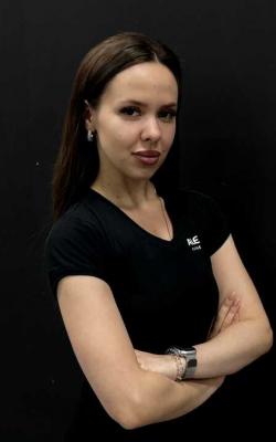 Инструктор тренажерного зала Зуева Анастасия 