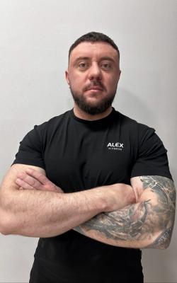 Инструктор тренажерного зала Алексеев Вячеслав