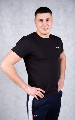 Хрустов Виктор<